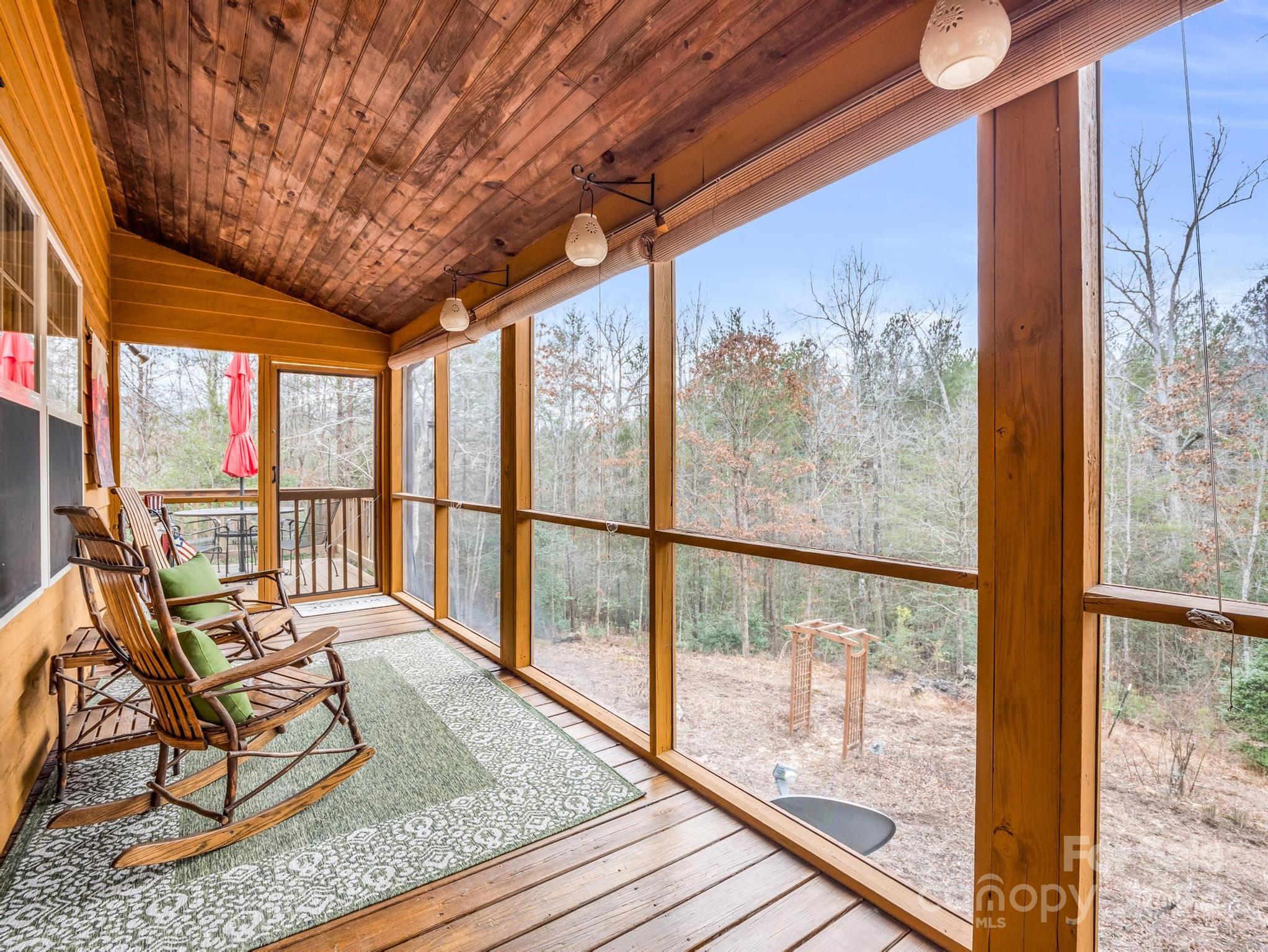 Laurel Lakes - Residential