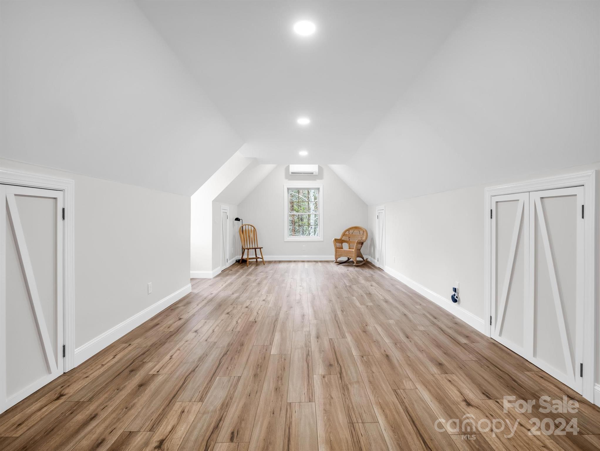 Laurel Lakes - Residential