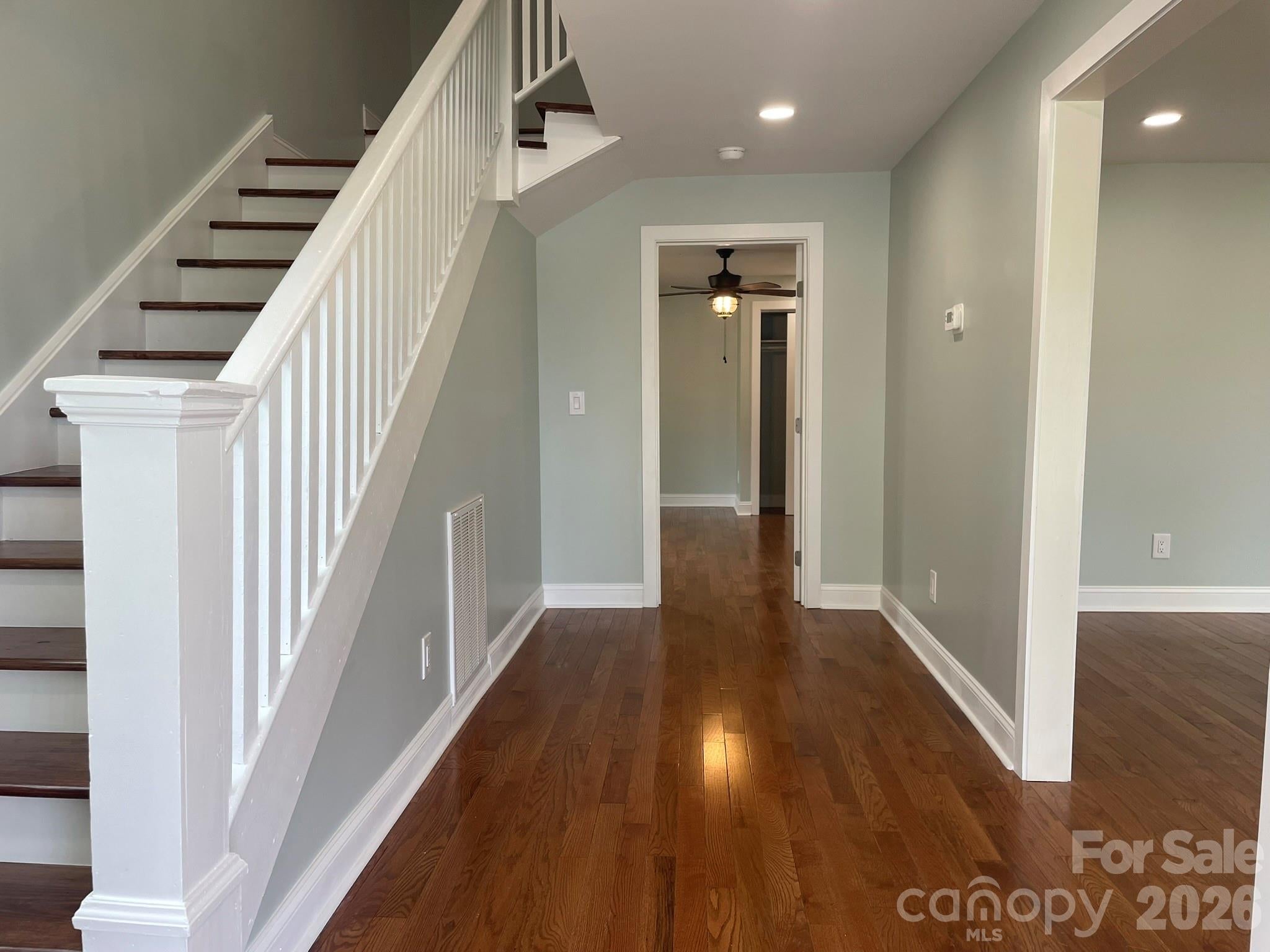 200 E White Street