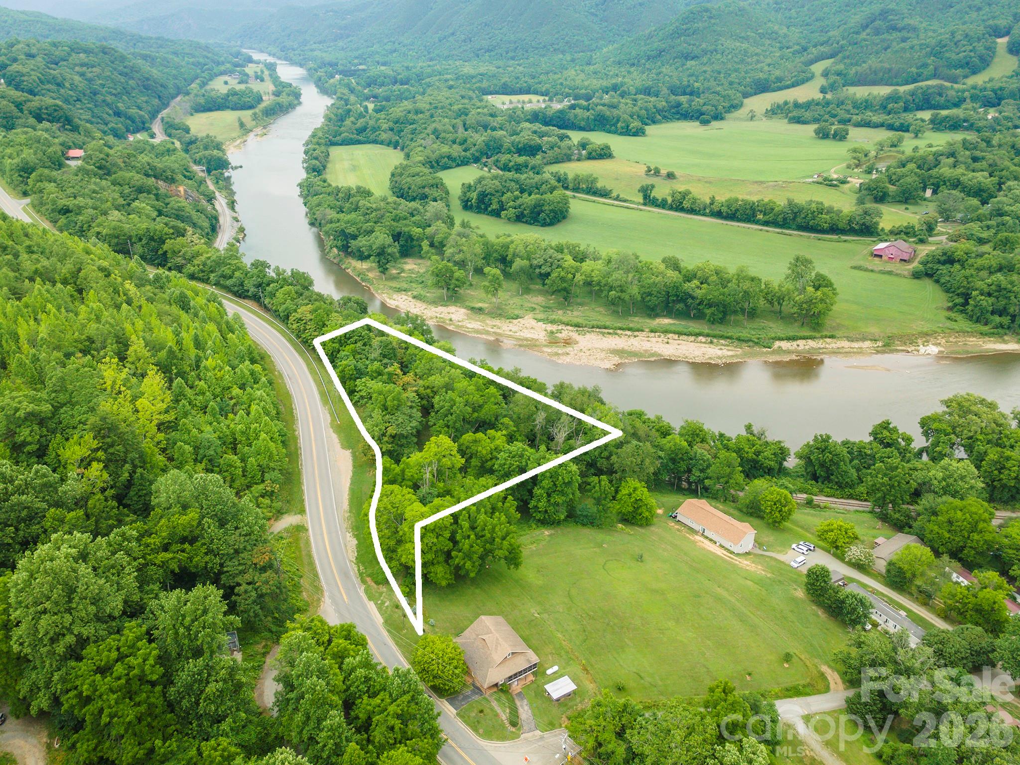 588 Us 25/70 Highway, Hot Springs, NC, 28743