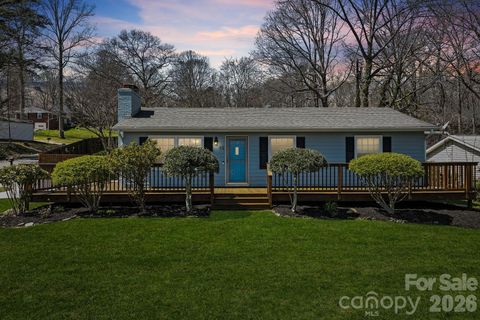 Photo of 93 English Drive, Candler, NC 28715 (MLS # 4361950)