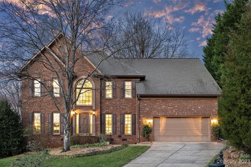 Excellent opportunity for beautiful, classic full brick 2 story home with wonderful floorplan in sought after Cotswold on cul-de-sac street! Great natural light, hardwood floors & 9' ceilings on main. Inviting 2 story foyer open to dining rm & office. Gourmet chef's kitchen w/custom inset cabinetry, granite ctops, tile backsplash, SS appliances, eat-in breakfast & pantry. Kit open to living rm w/13' vaulted ceiling & gas fireplace w/insert & remote. Serene & private large screen porch w/recessed lighting, ceiling fan & skylights overlooking fenced backyard. Primary suite on main w/gorgeous renovated bath - dual vanities, soaker tub & sep shower w/tile surround. Three bedrms up, one w/en suite bath & hall bath both w/tub/shower. Spacious laundry rm w/built-in cabinetry. Large bonus. Dual staircases. Ample storage w/walk-in attics. 2 car garage. Irrigation system, concrete pad & basketball goal. Incredible location convenient to SouthPark & Uptown. Meticulous condition & move-in ready!