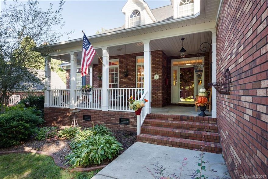 This is a WOW House.  Beautiful lot, full brick, no HOA's.  Screened Porch.  Kitchen updated with new granite, herringbone white subway tile.  New Master Bathroom.  Master Bedroom is large and has a sitting room.  Huge Walk in Closet.  ABSOLUTELY Gorgeous.  Large Great Room with Fireplace and Wood Floors.  Separate Dining Room.  Split Floor Plan.  Spacious Secondary Bedrooms.  Bonus on second floor.  Quite Street.  Large Covered Front Porch.  This home is CLEAN!!!!