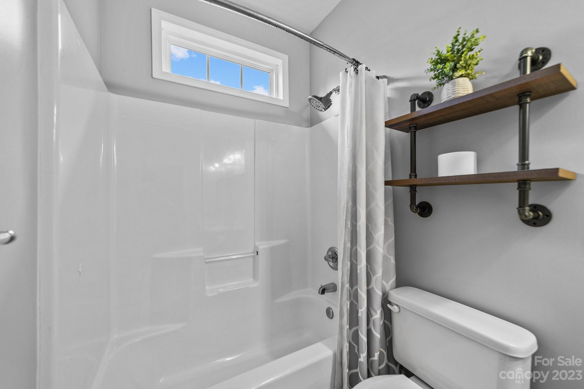 Gates at Waterside - Residential