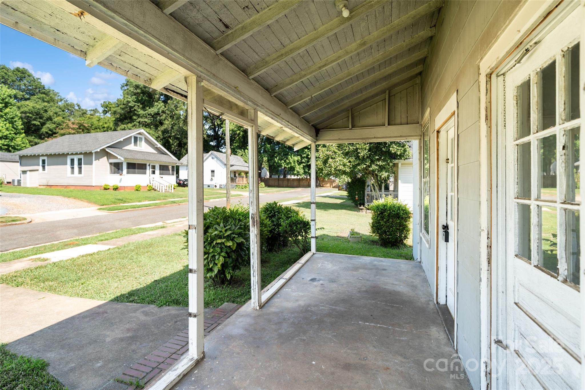 404 Community Street