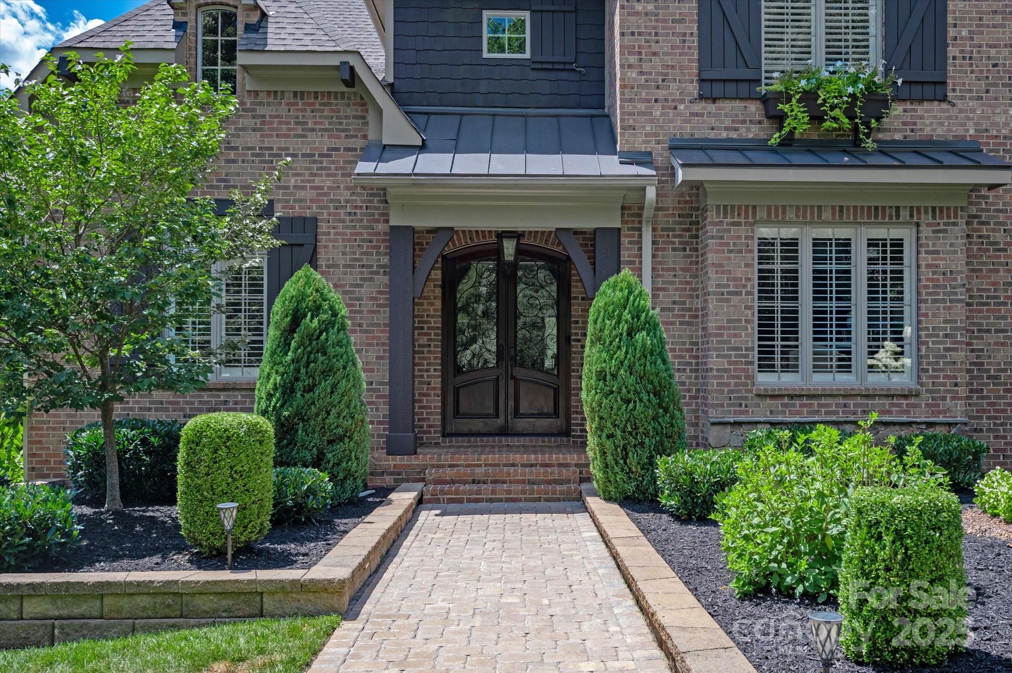 1100 Seminole Drive
