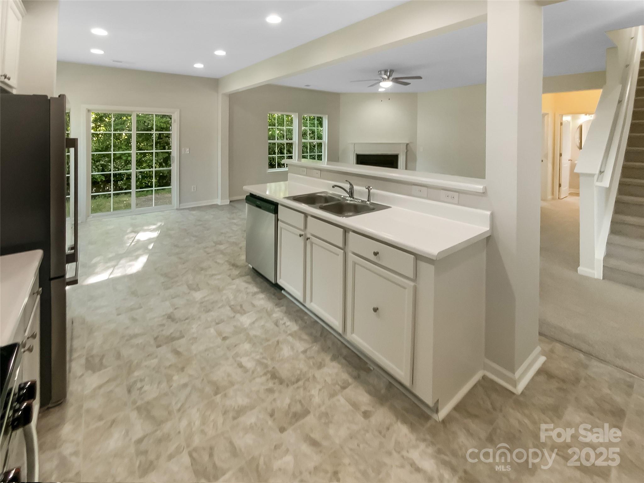 Houston Hills - Residential