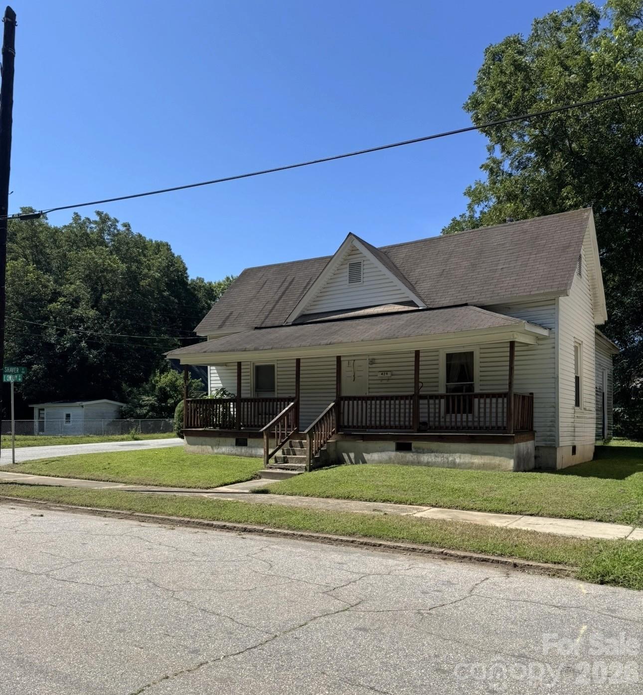 429 E Cemetery Street