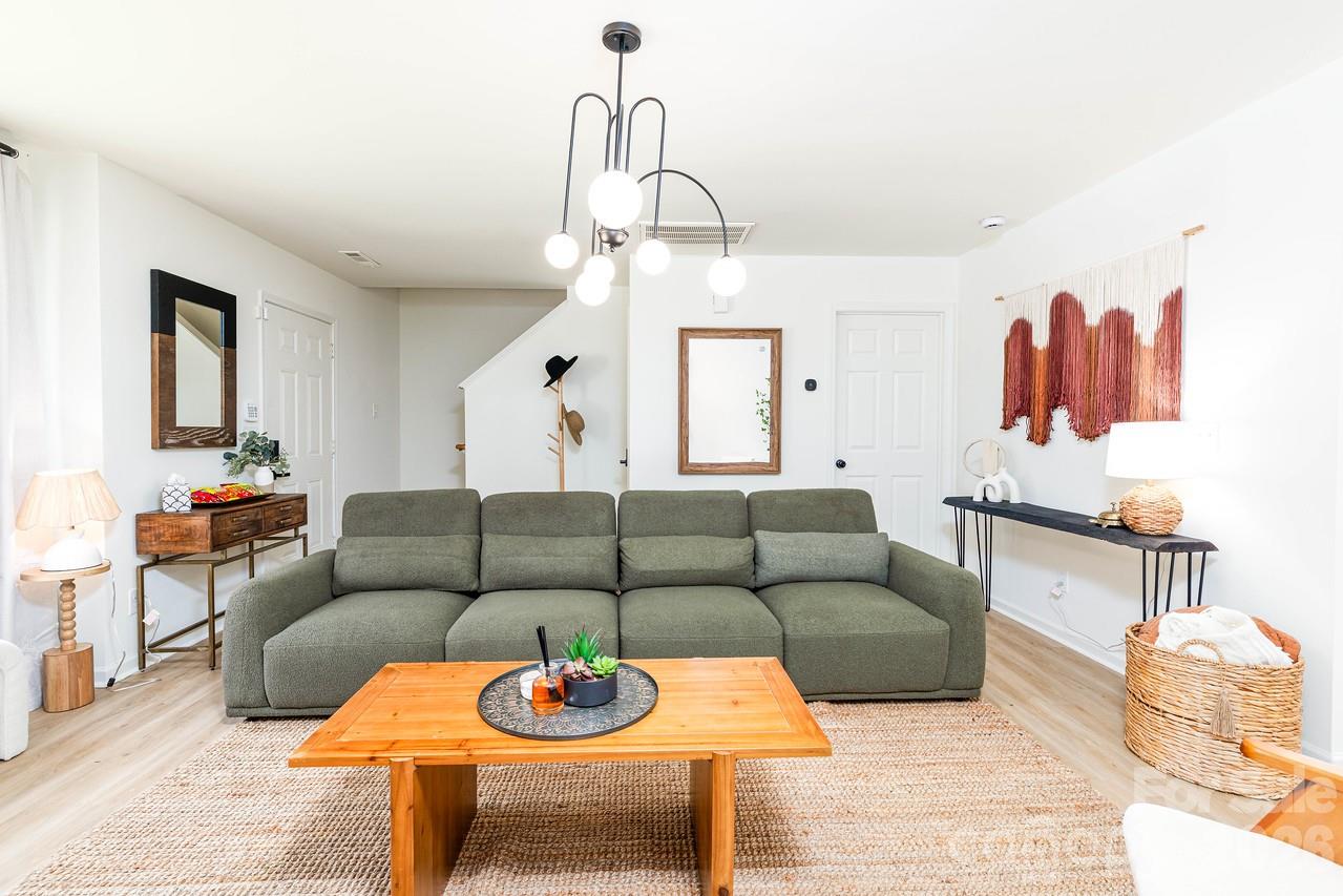 5229 Tarrywood Lane