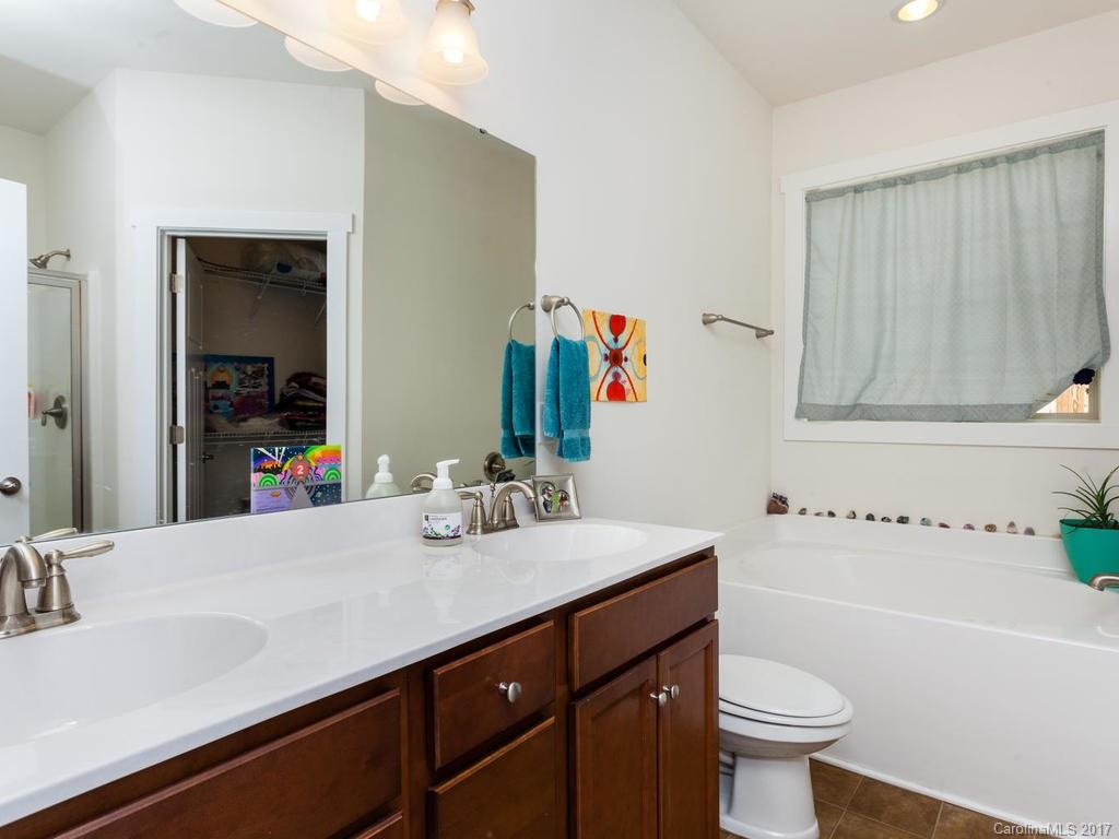 Oakley Cottages - Residential