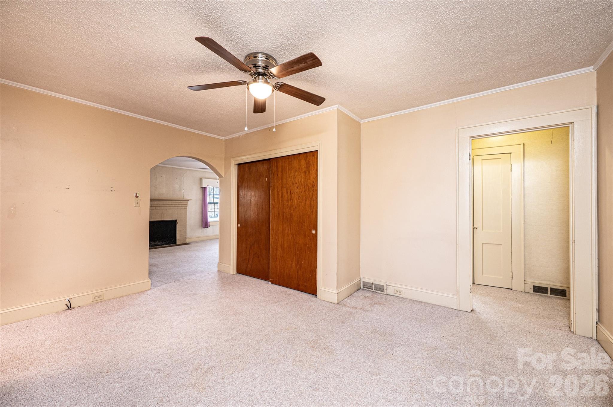 Country Club Estates - Residential