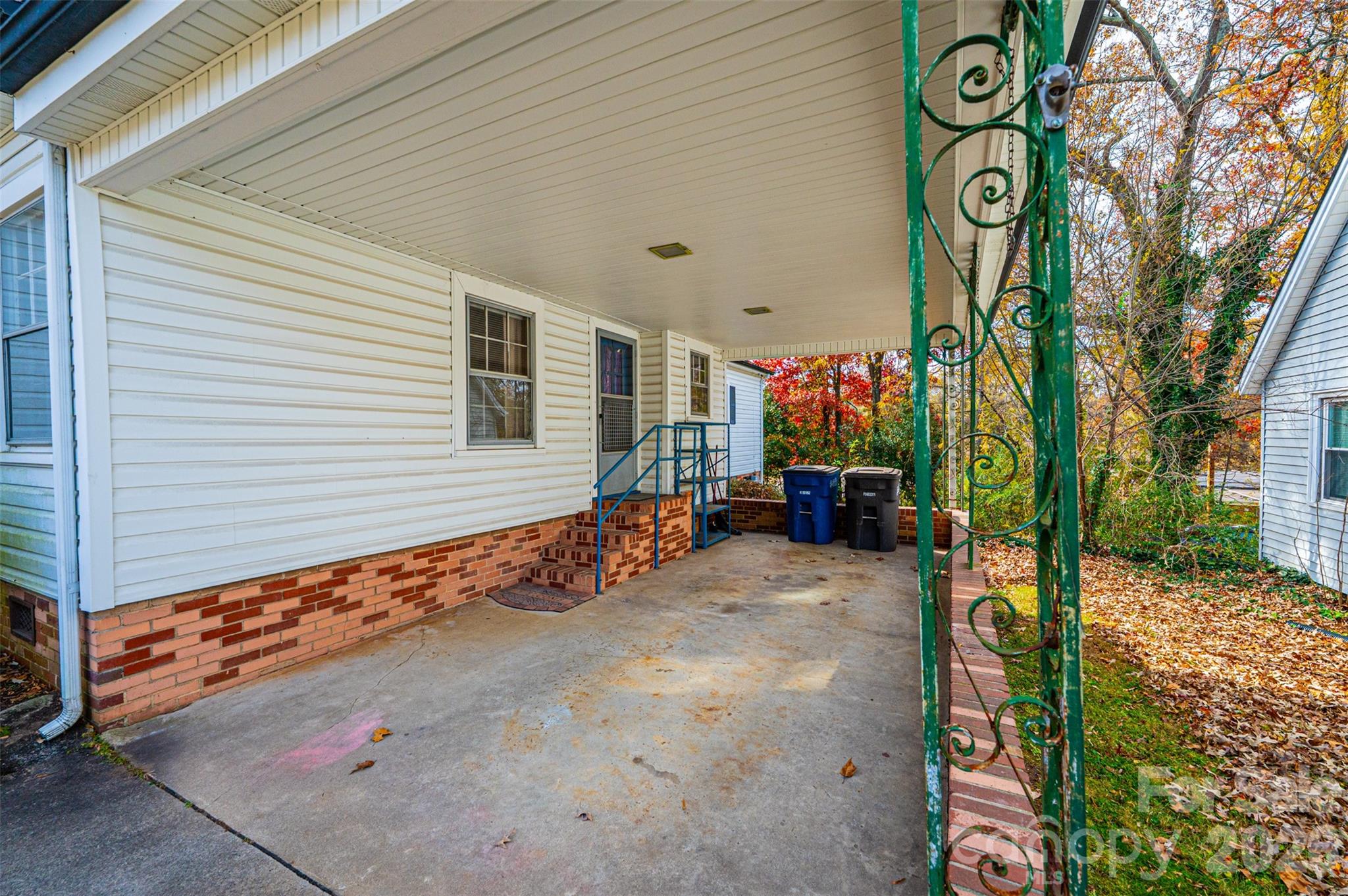 Country Club Estates - Residential