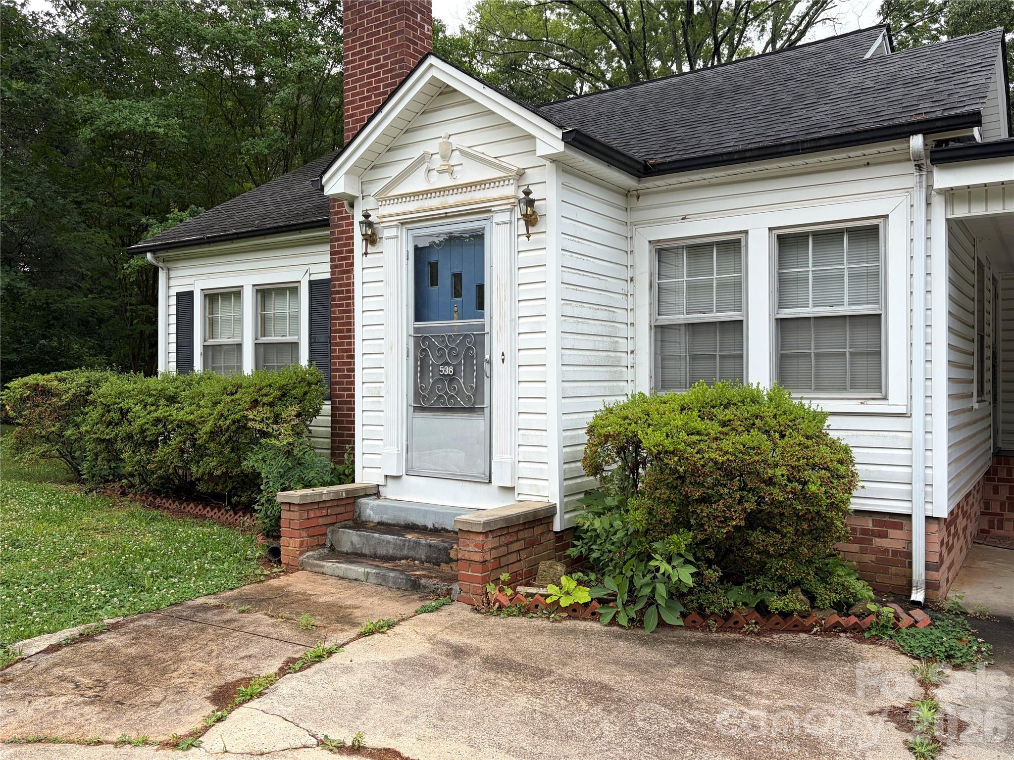 Country Club Estates - Residential