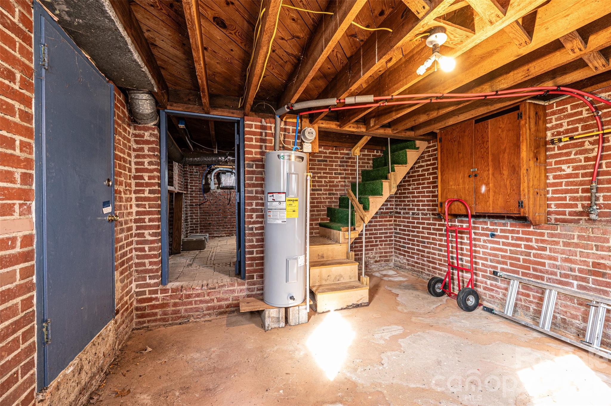 Country Club Estates - Residential