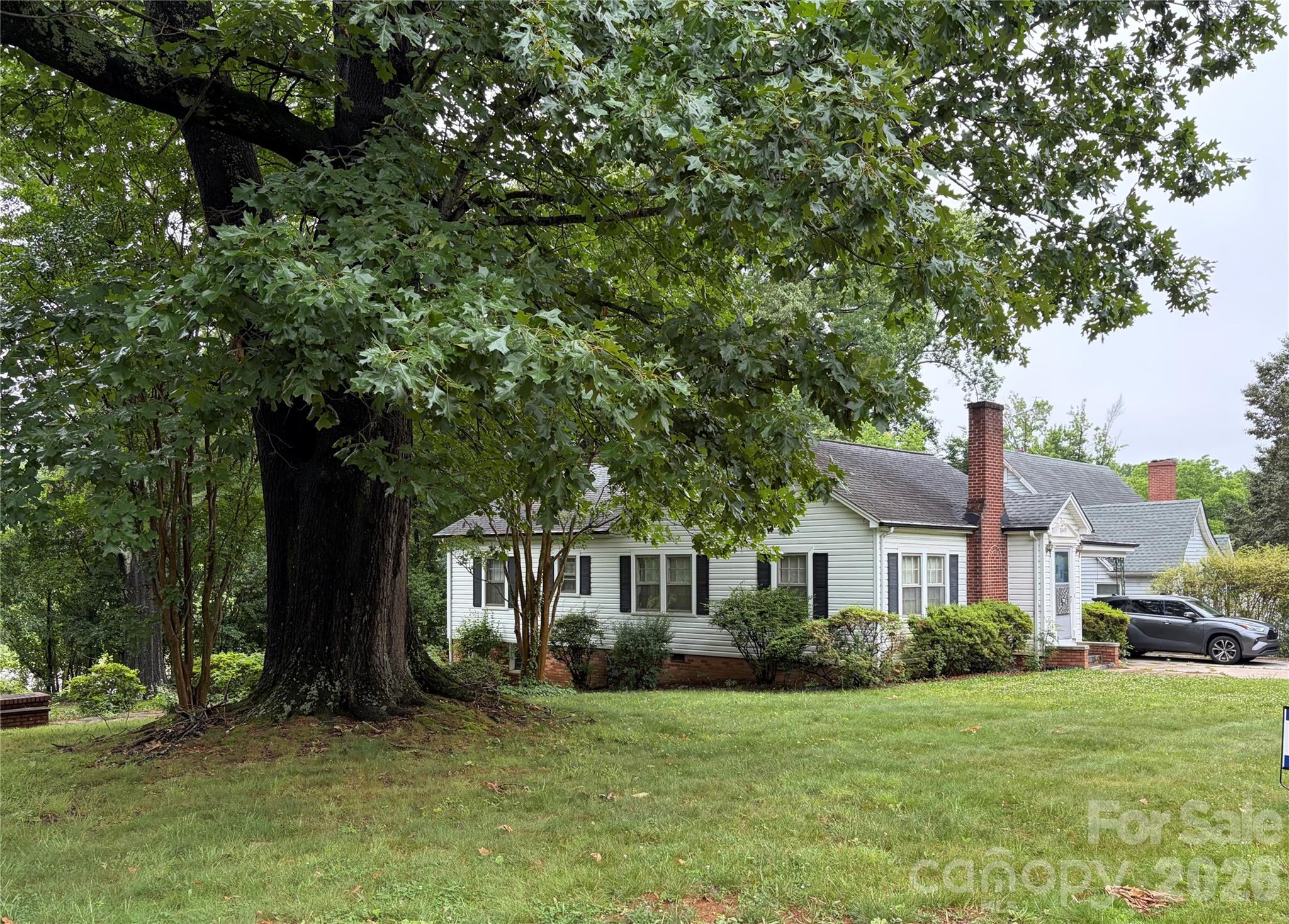 Country Club Estates - Residential