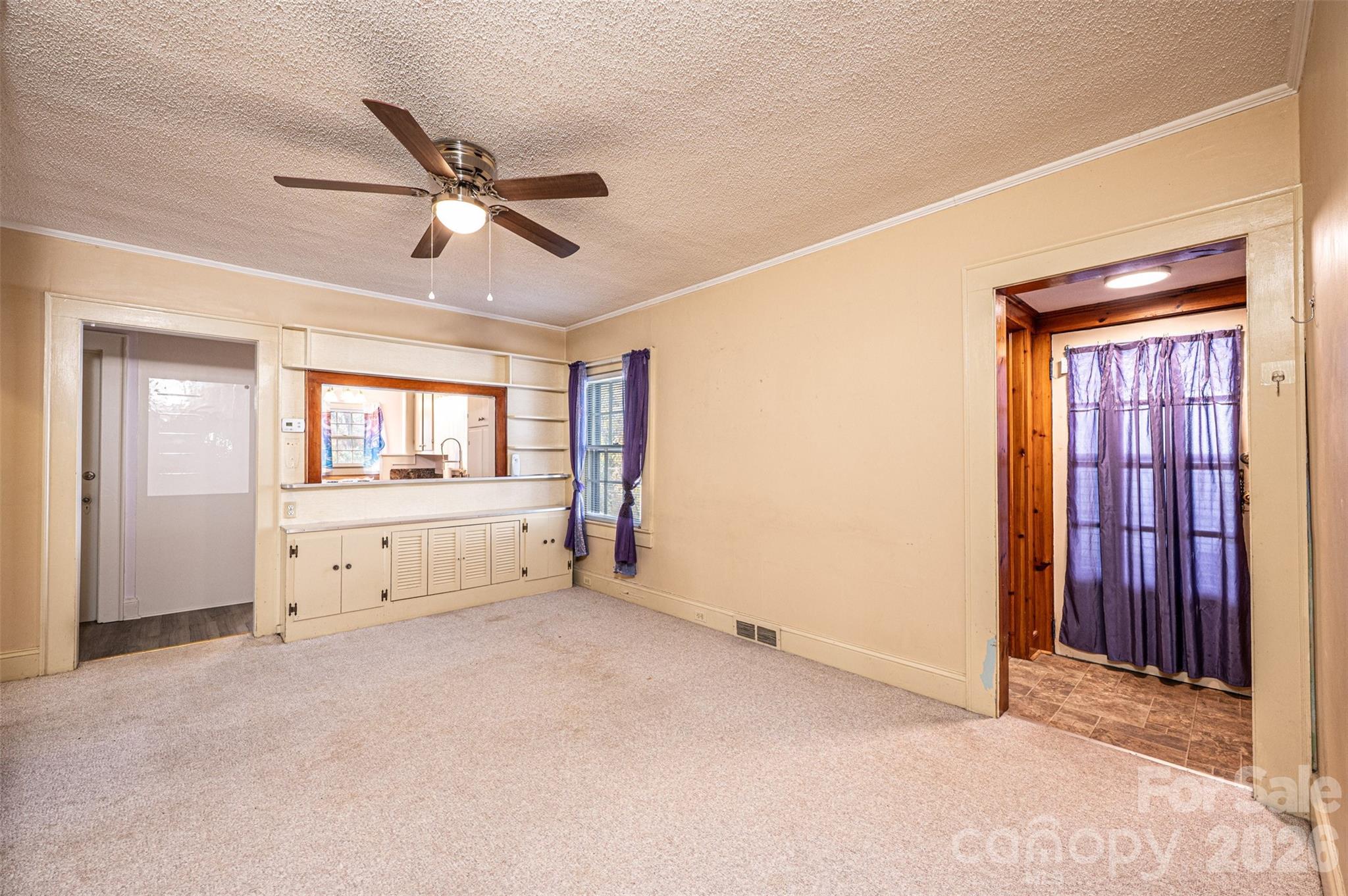 Country Club Estates - Residential