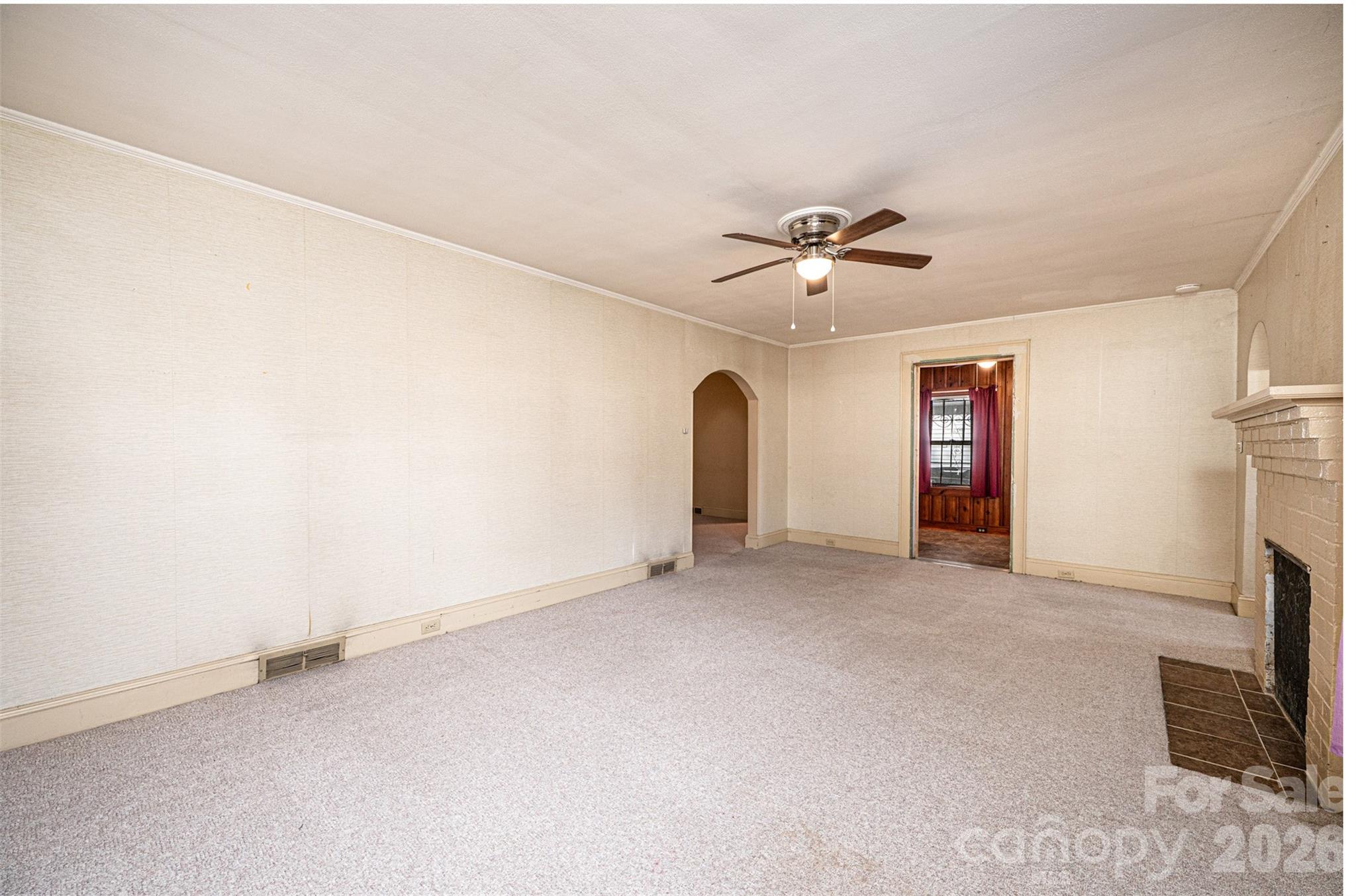 Country Club Estates - Residential