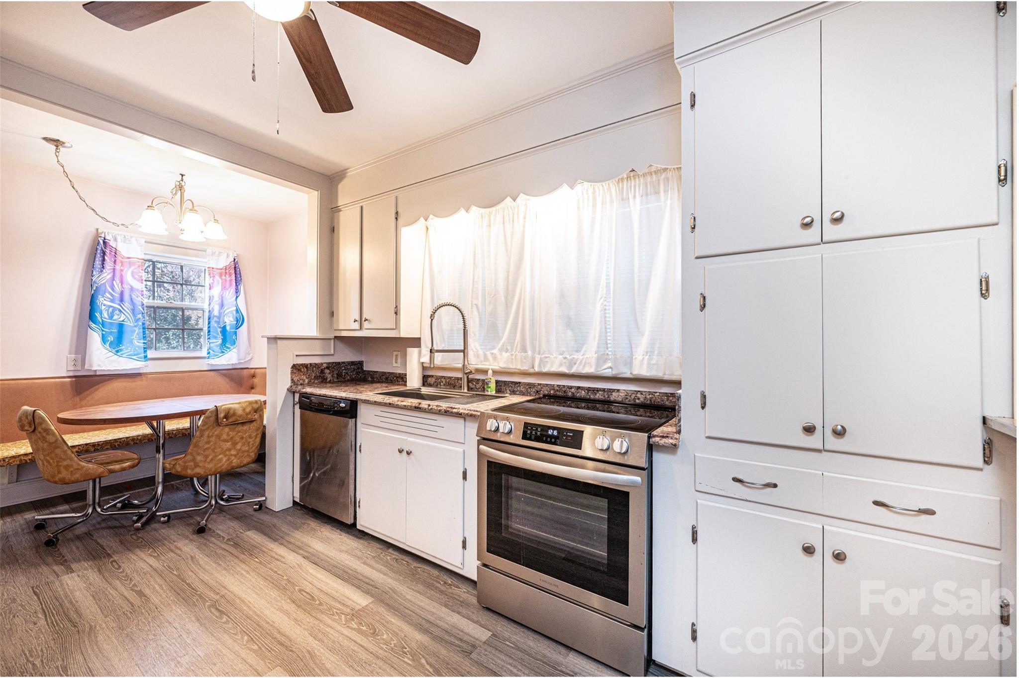 Country Club Estates - Residential