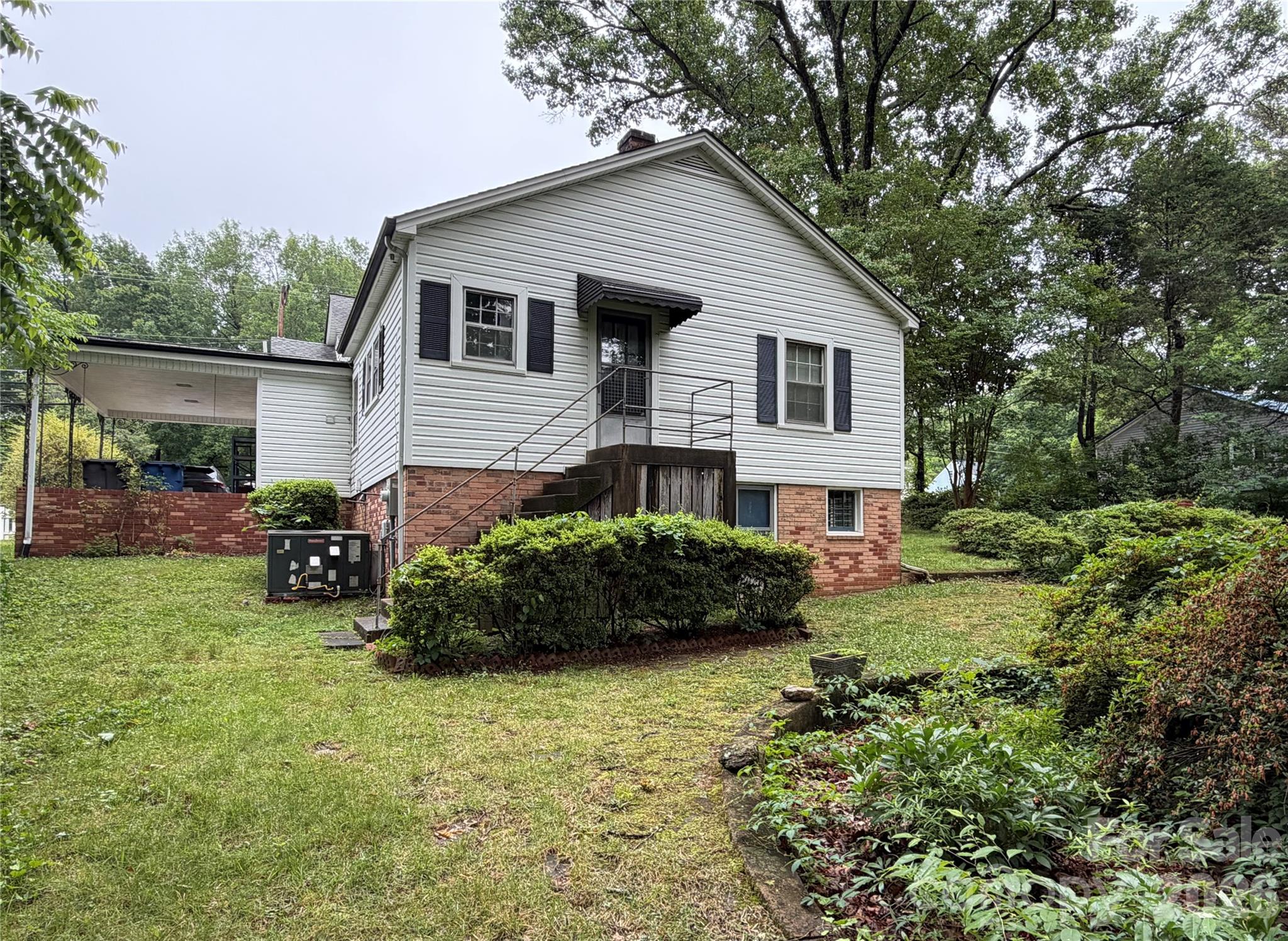 Country Club Estates - Residential