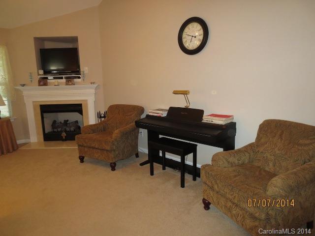 Longview Oaks - Residential