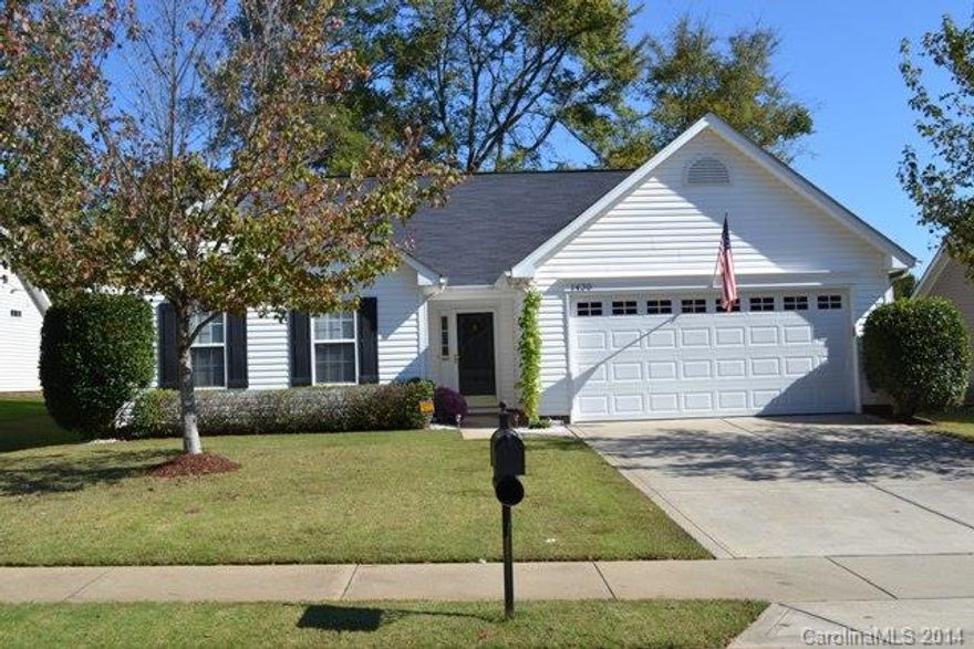 Beautiful curb appeal and shows like a model home! Pride of ownership shines with this home!  It is a split bedroom plan that offers 3BR, 2BA. Large great room with vaulted ceiling gas fireplace/new gas logs.  Spacious kitchen and eating area. Tons of natural light pours into this home!  Double garage with custom work bench, some flooring in the attic. Extended patio, beautiful landscaping. Conveniently located to medical facilities, Winthrop University, shopping and restaurants. 2013 taxes-$953