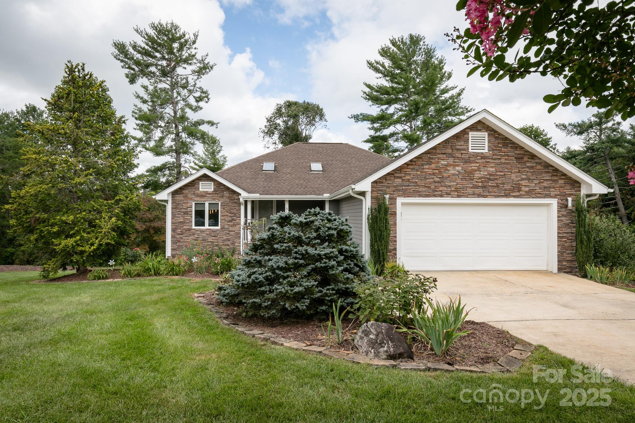 85 Hillcrest Drive
