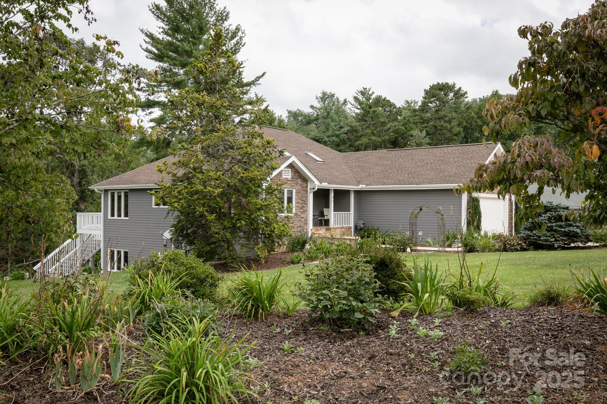 85 Hillcrest Drive