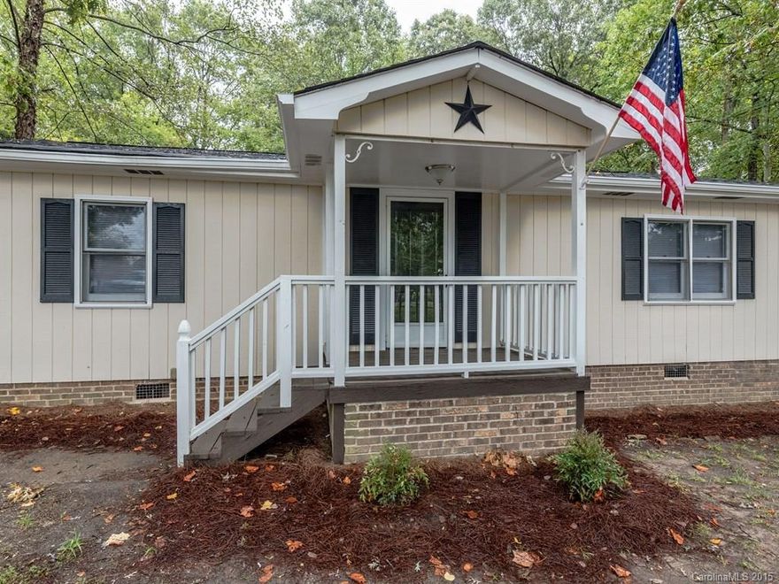 STELLAR RENOVATION! 3BR 2BA home on 1.63 acre cul-de-sac lot -UPGRADES GALORE! Gourmet kitchen w/new granite counter tops, new stainless steel appliances & subway tile back splash!  New flooring throughout house includes versa lock wood laminate, tile & carpet. New paint inside/out, new fixtures & fans,6 panel doors. Huge master suite w/private bathroom & large walk-in closet.  Spacious laundry room & closets.  Huge deck, gigantic private backyard & storage shed, new architectural roof 2015, etc