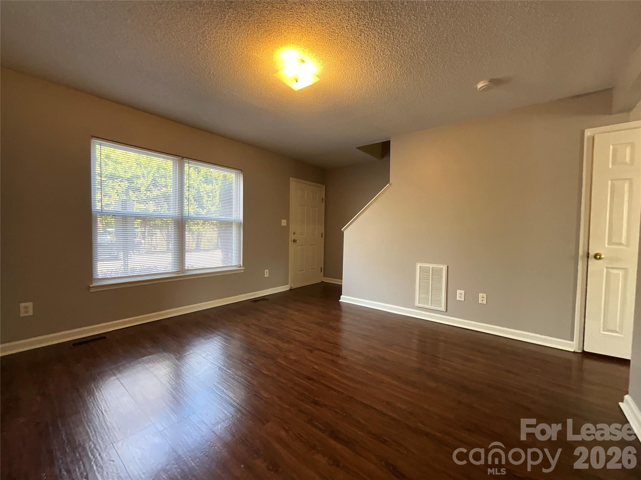 1520 N Main Avenue 20