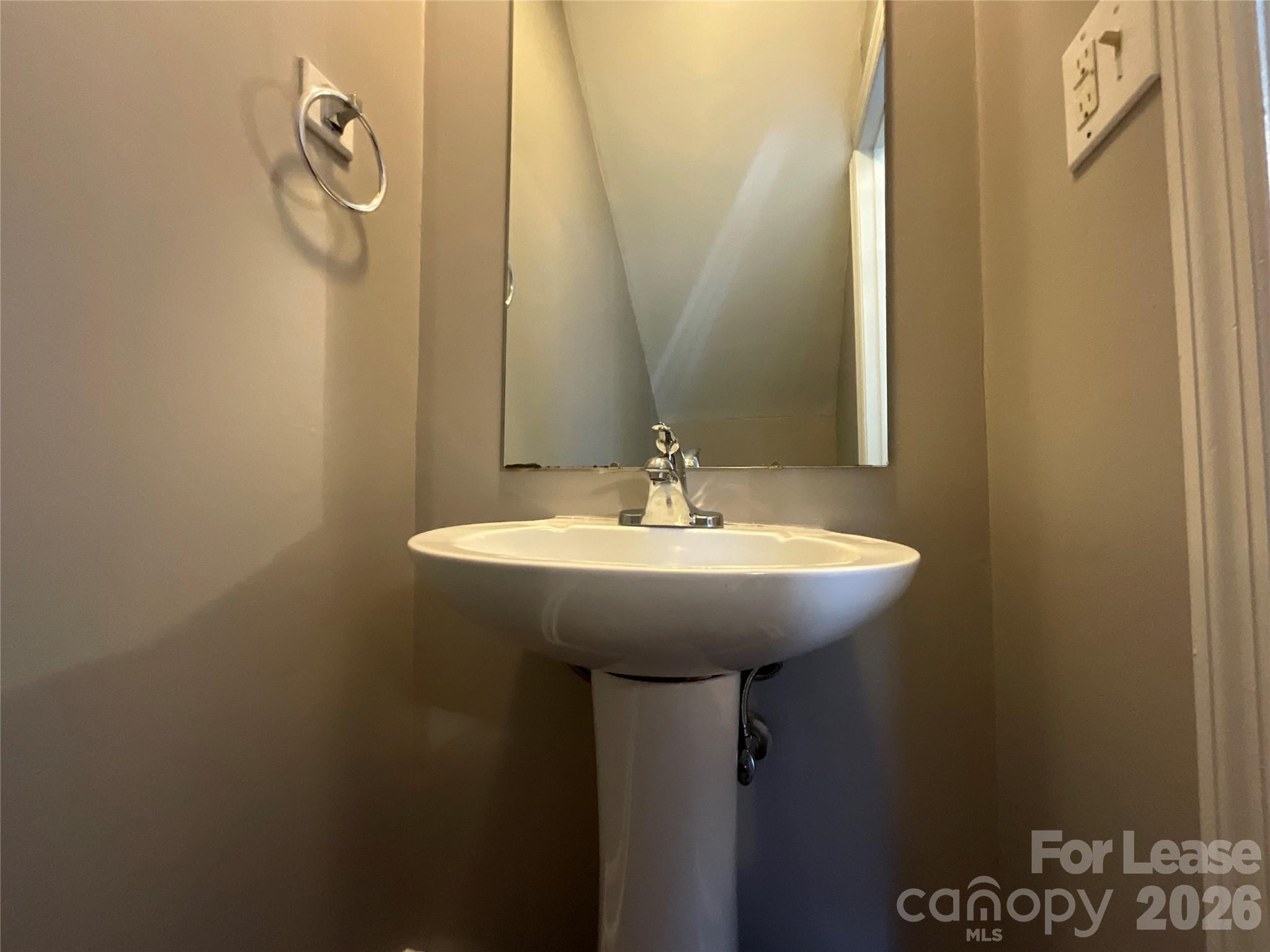 1520 N Main Avenue 20