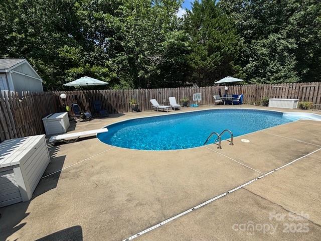 148 W Walnut Avenue