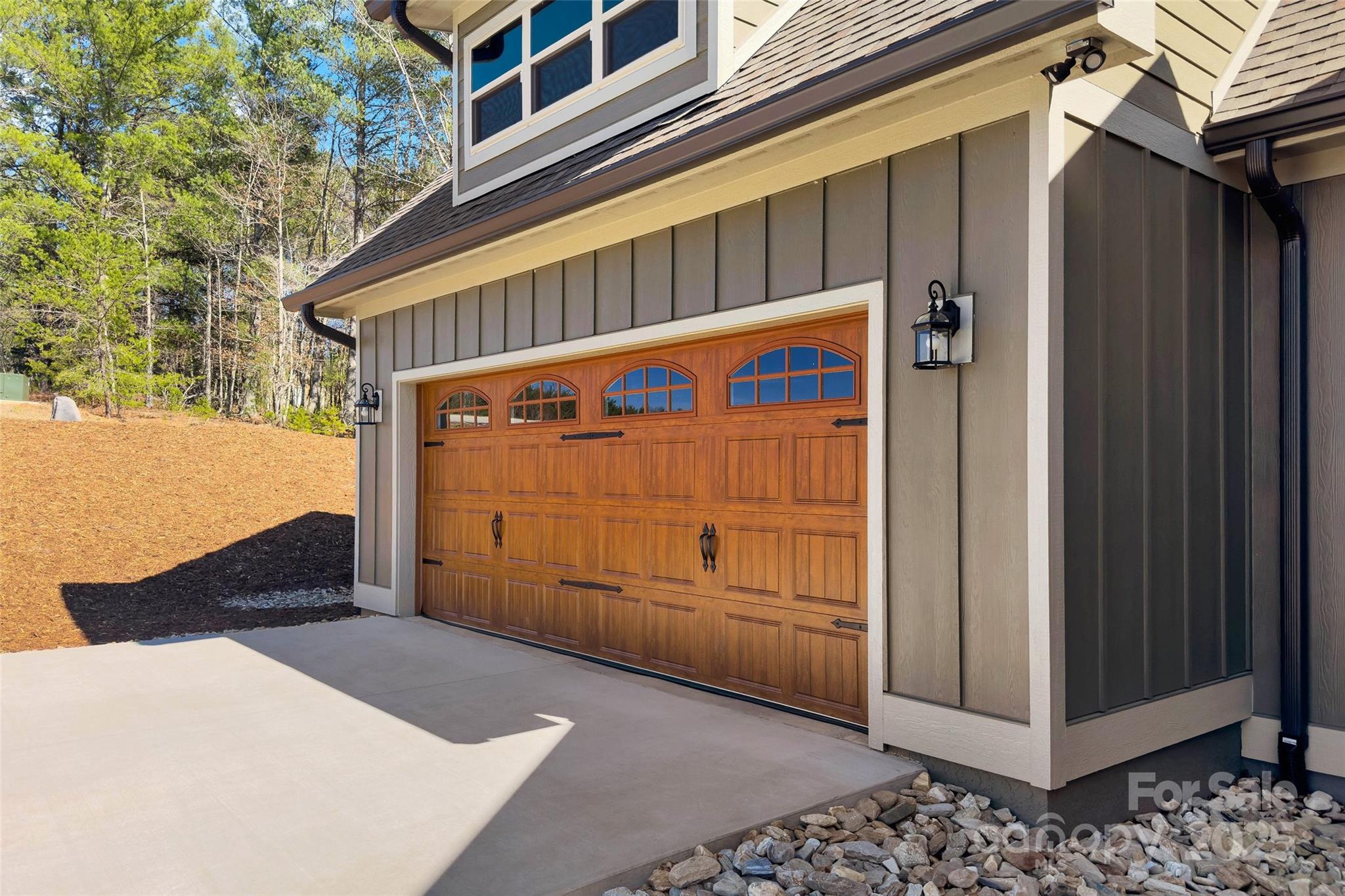 207 Lake Crest Drive 11