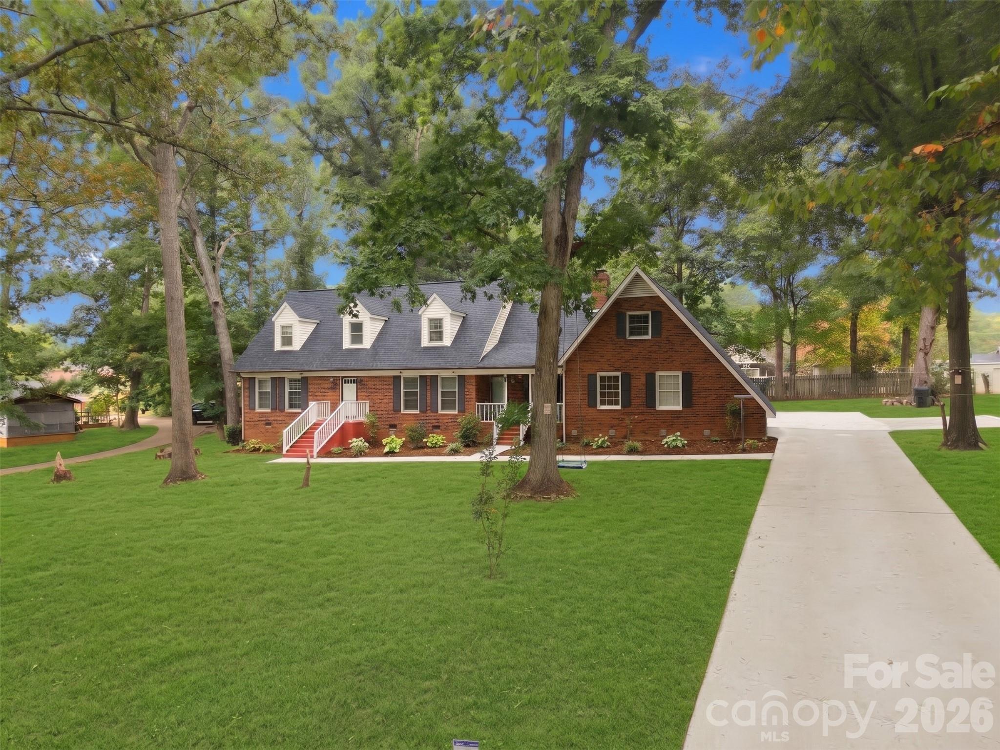 709 Woodside Drive