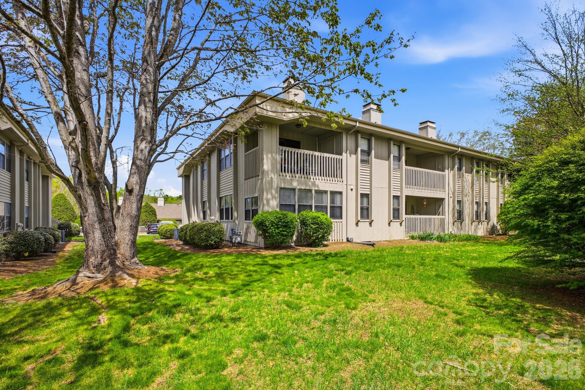 2305 Abbey Circle