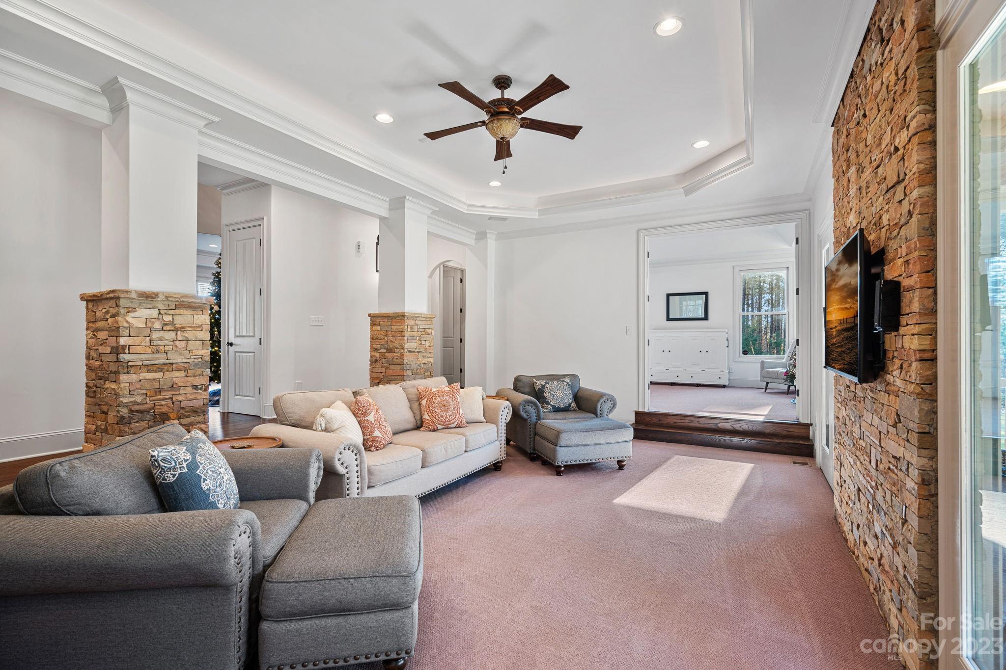 Falls Cove - Residential