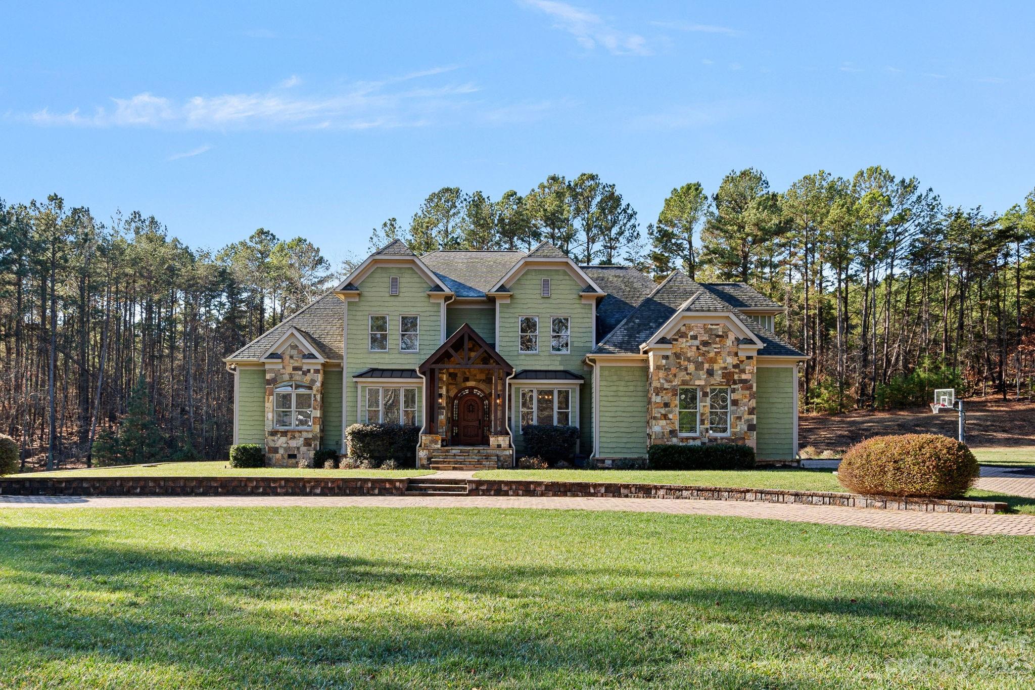 Falls Cove - Residential