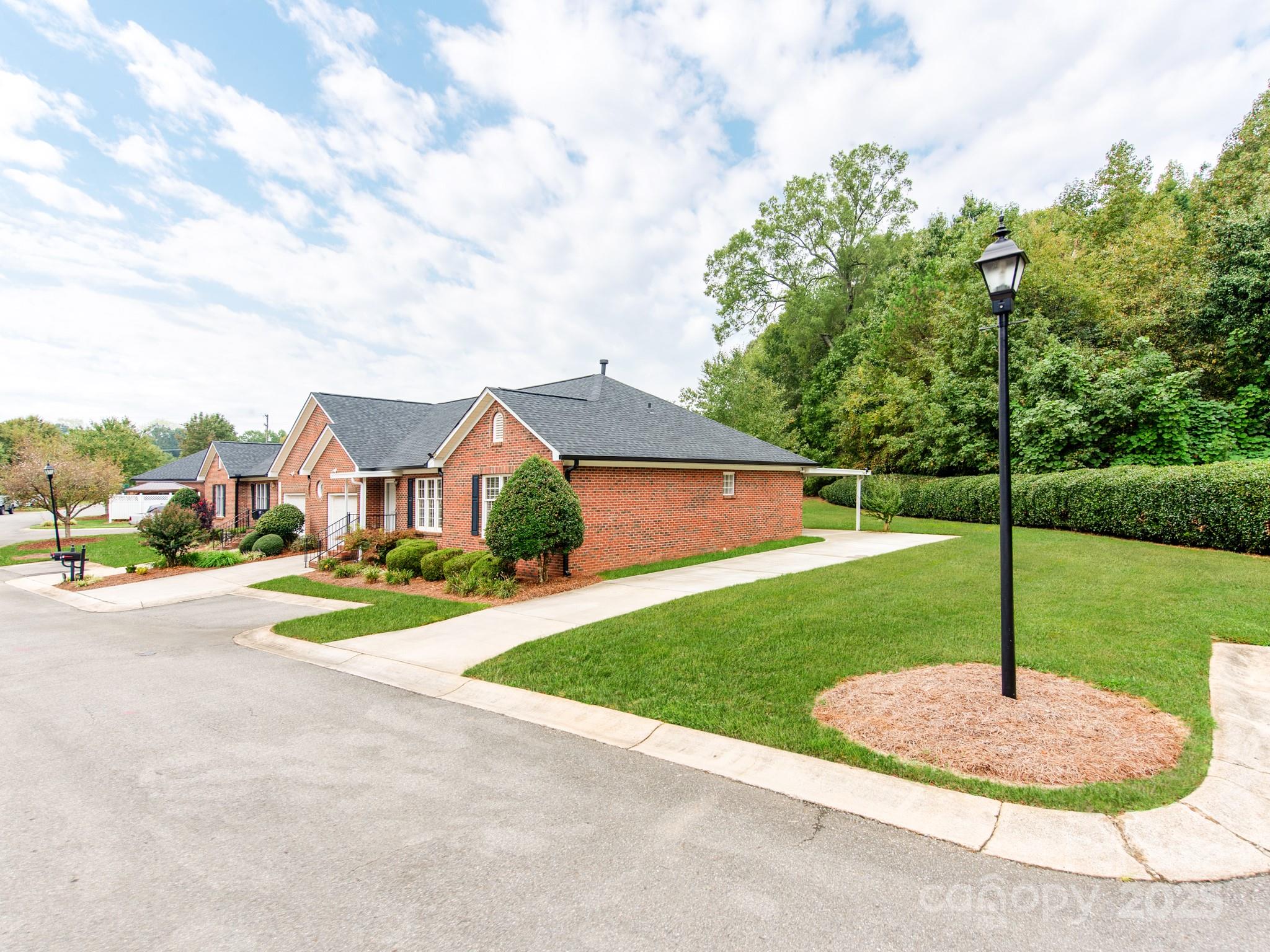 2207 Windsor Woods Drive