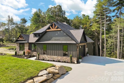 113 Perry Place Hendersonville NC 28739