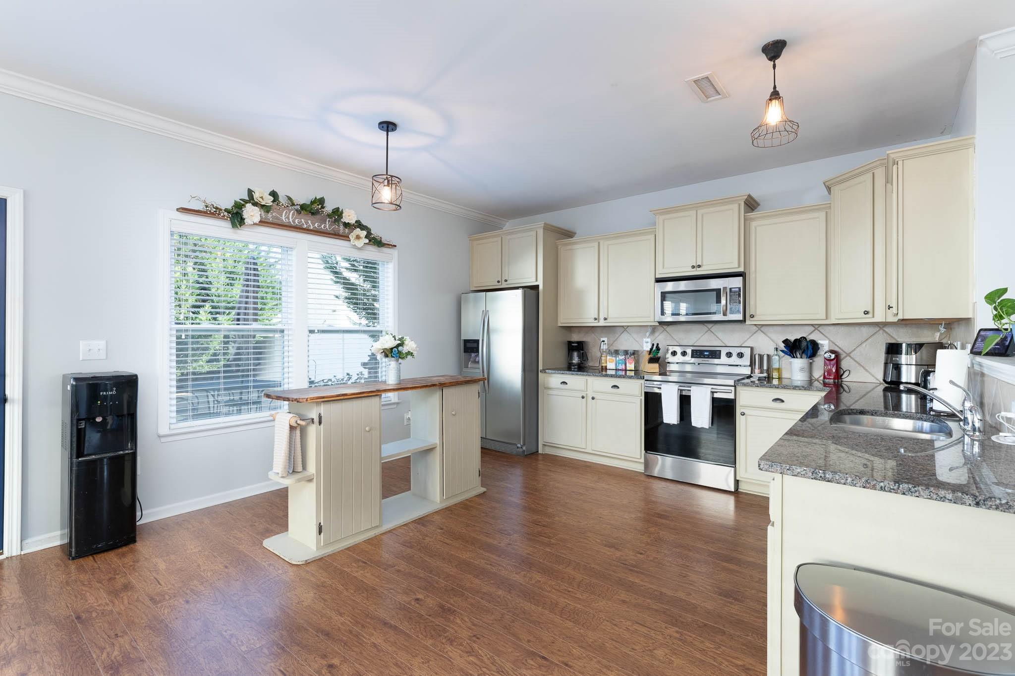 Regal Manor - Residential