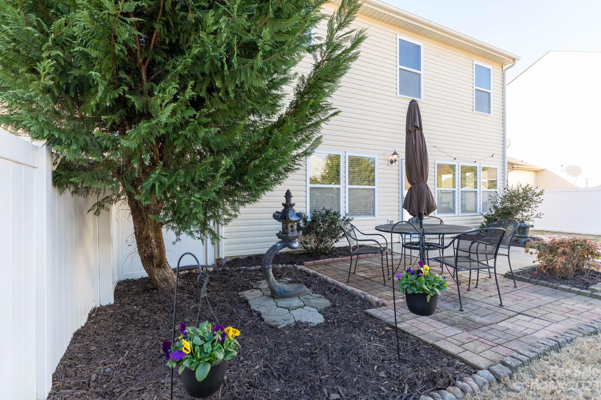 Regal Manor - Residential