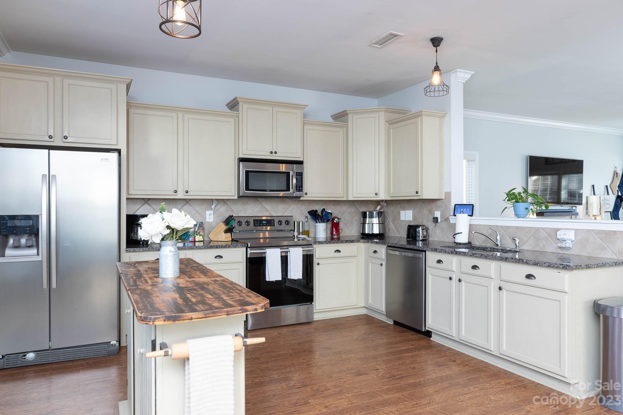 Regal Manor - Residential