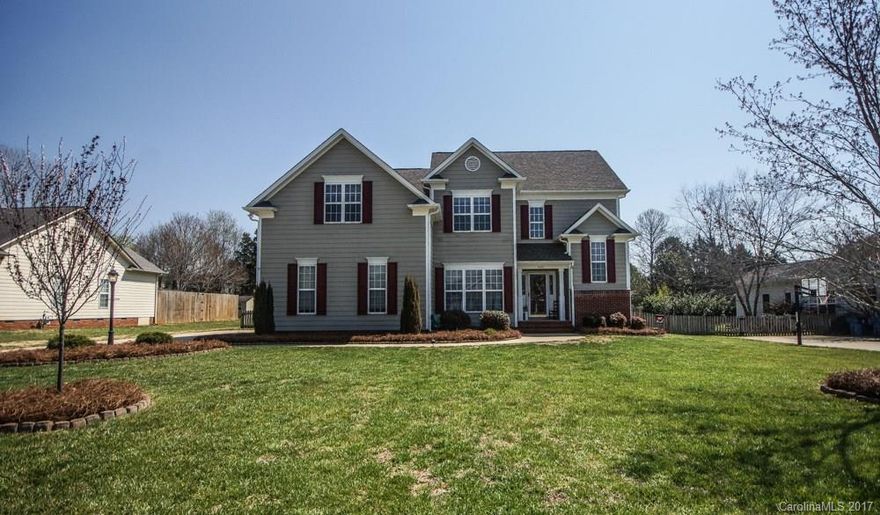 LOOK NO FURTHER! NO HOA! PRESENTING THIS ONE OWNER, COMPLETELY UPDATED IMMACULATE HOME ON ALMOST A HALF AN ACRE IN HARRISBURG! GRANITE KITCHEN COUNTERTOPS, SIDE LOAD GARAGE W/ NEW OPENER, 12 X 12 STORAGE SHED, HVAC FALL 2016, NEWER 30 YEAR ARCH. SHINGLED ROOF AND NEUTRAL PAINT THROUGHOUT! SHOWS LIKE A MODEL & MATICULOUSLY MAINTAINED!  MASTER SUITE W/ DUAL SINKS, GARDEN TUB & STAND UP SHOWER. PRIVATE FENCED YARD W/ EXTENDED PATIO PERFECT FOR ENTERTAINING ON THOSE UPCOMING SUMMER NIGHTS!