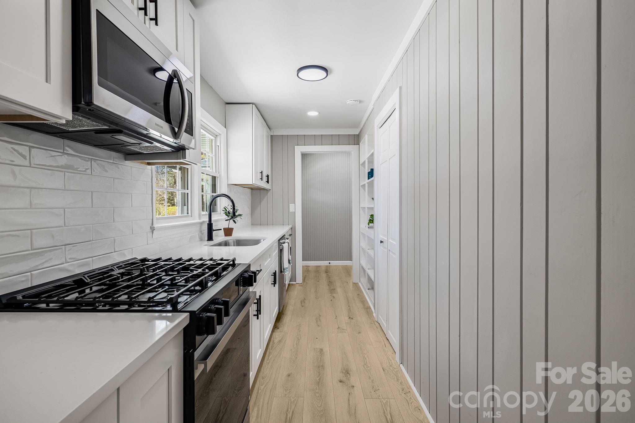 Brookland Manor - Residential