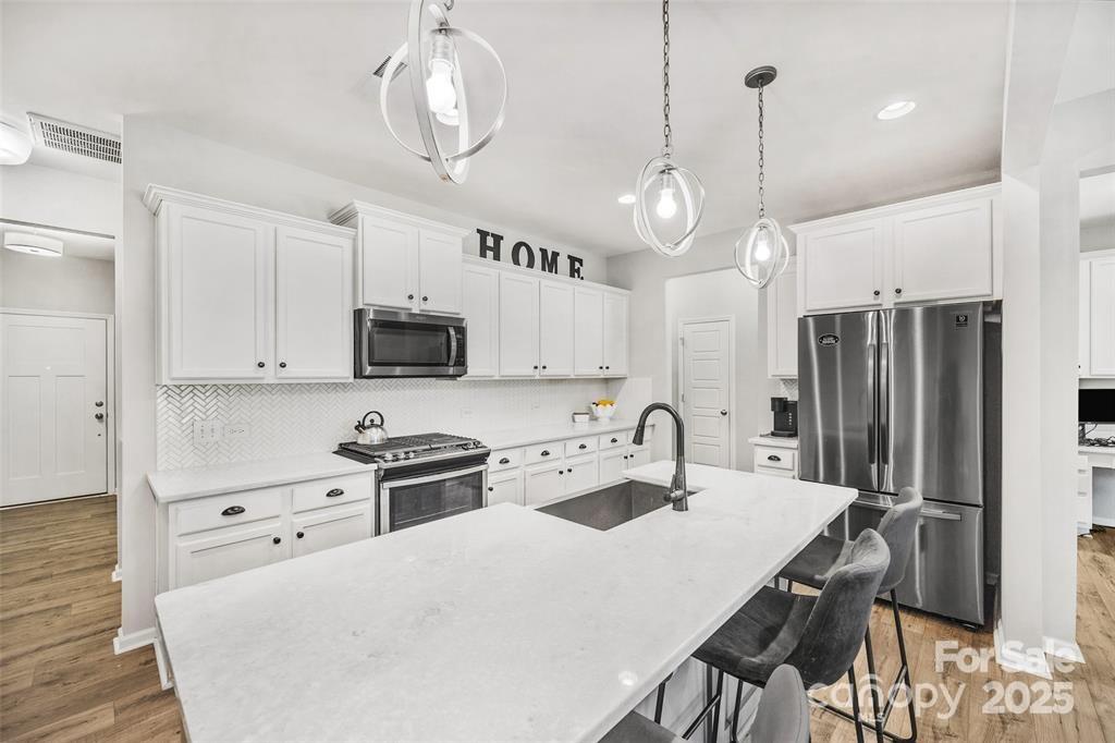 1117 Streamside Lane