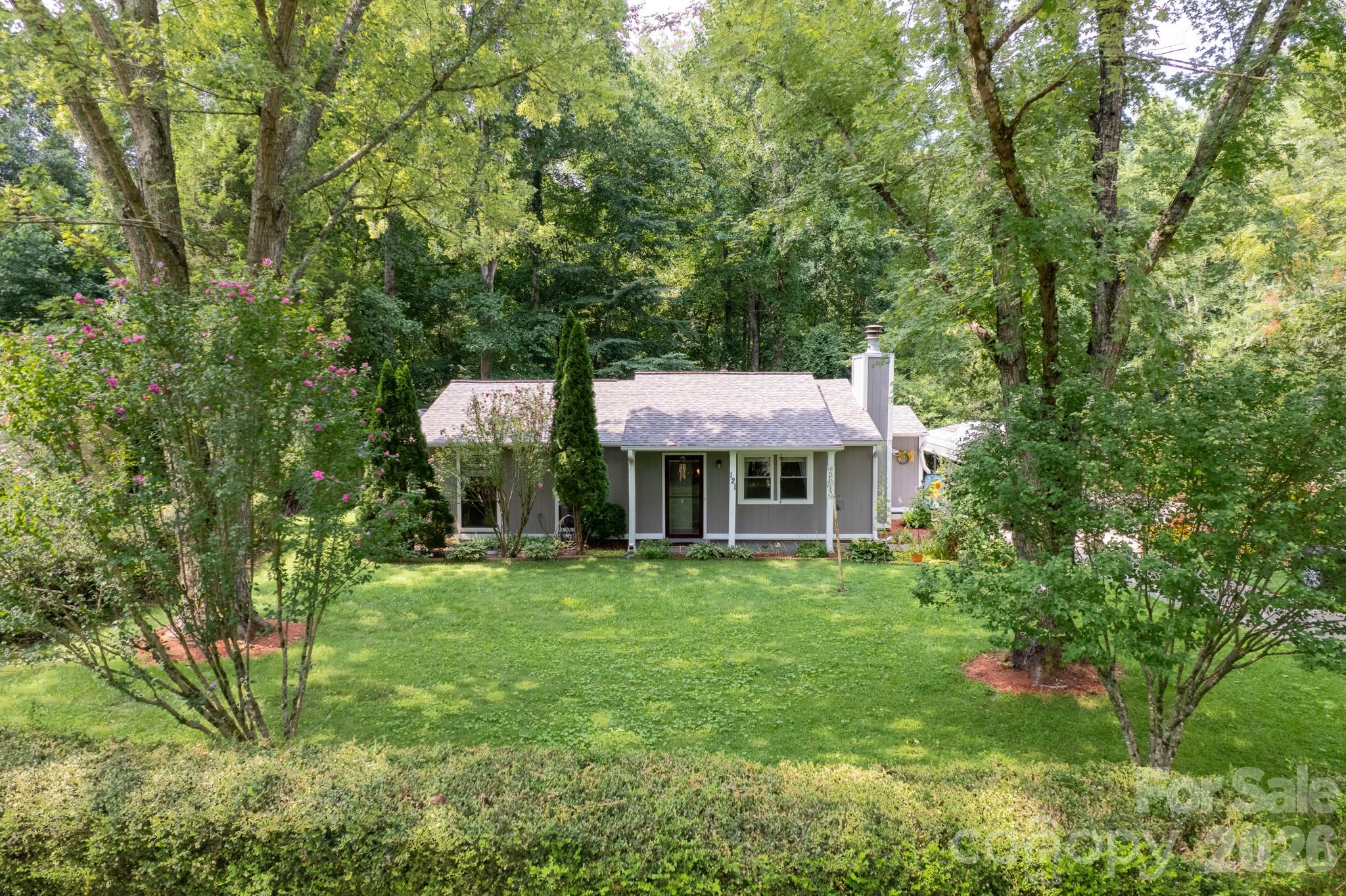 121 Wicklow Drive, Asheville, NC, 28806
