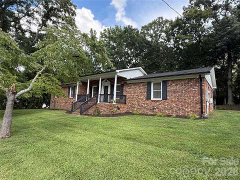 Photo of 806 Danbrook Circle, Lincolnton, NC 28092 (MLS # 4412855)