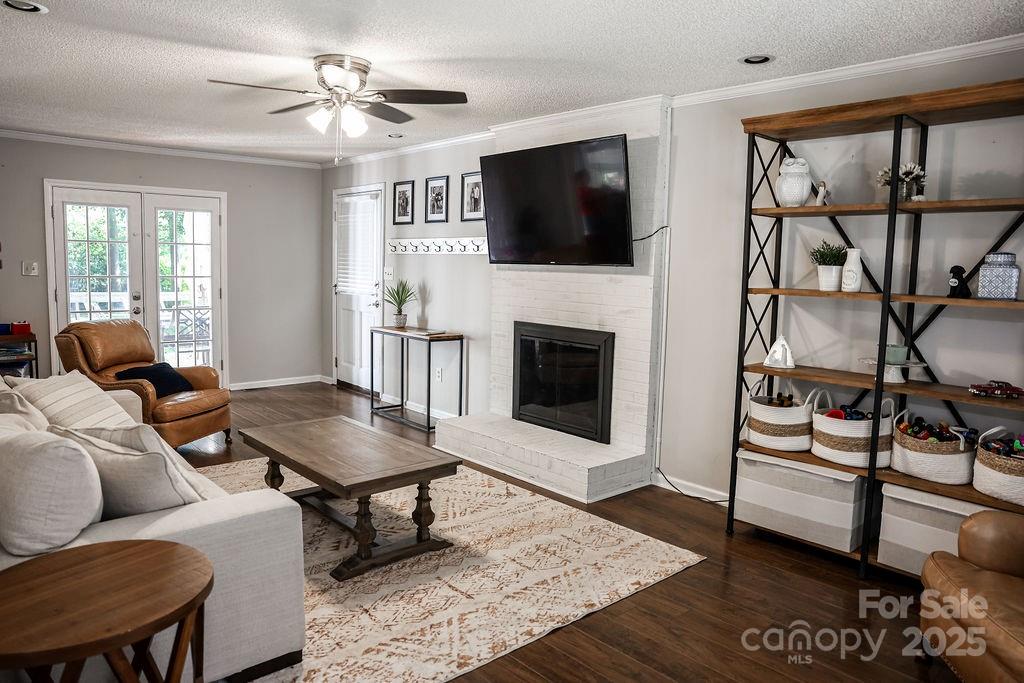 1209 Derbyshire Road