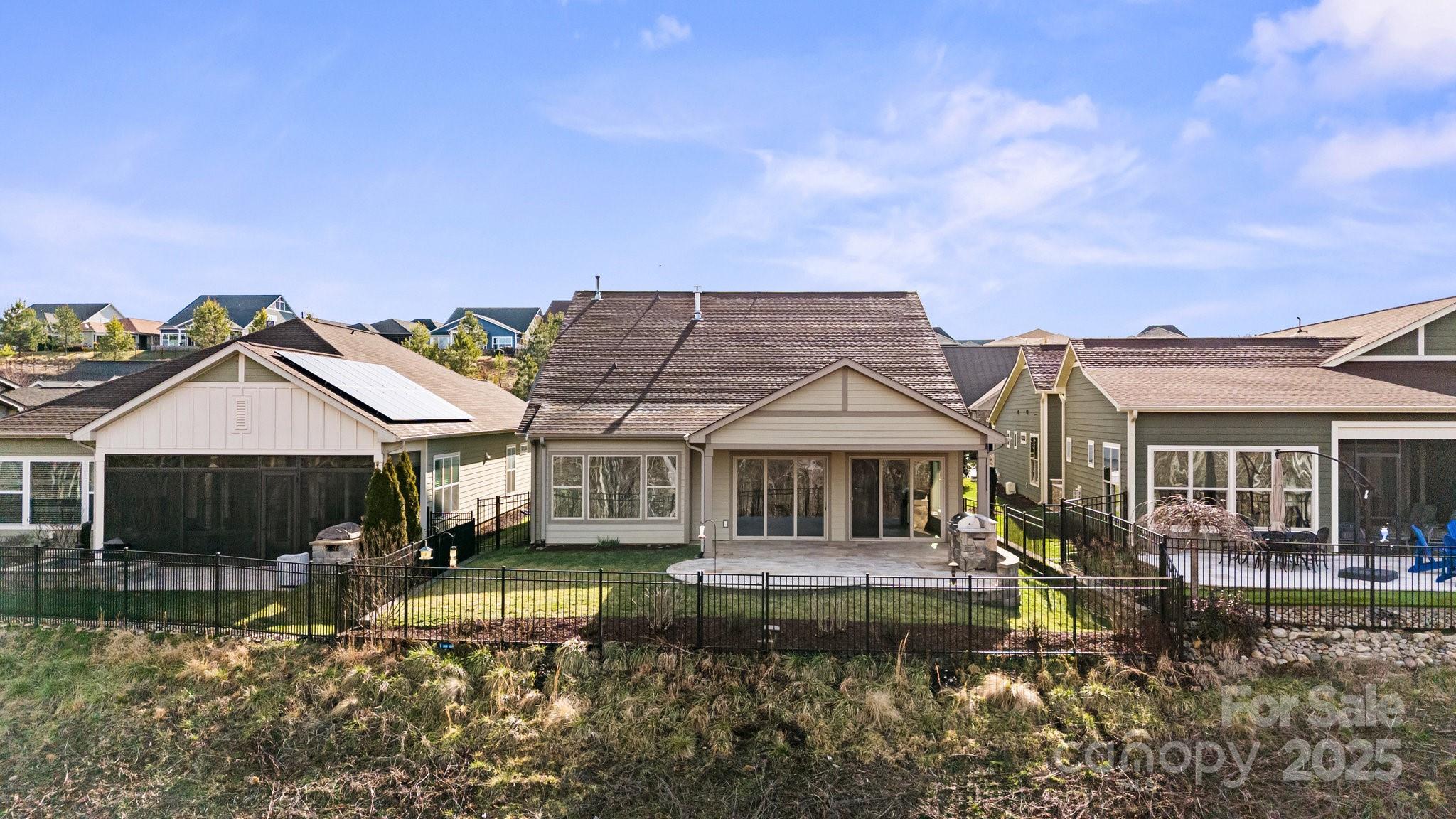 4774 Looking Glass Trail