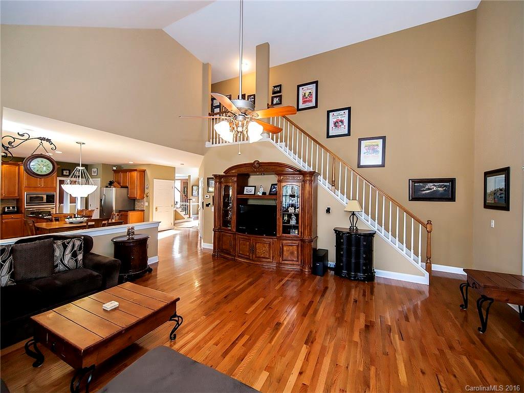Country Club Estates - Residential