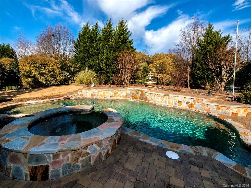 Country Club Estates - Residential